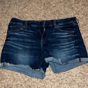 Women’s American Eagle shorts